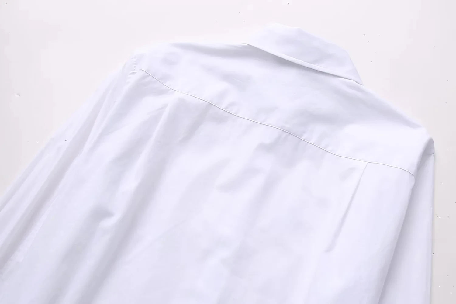 Blusas brancas elegantes da moda primavera 2025, blusas com lapela vazada, camisa slim feminina, casual, streetwear, blusa feminina para escritório