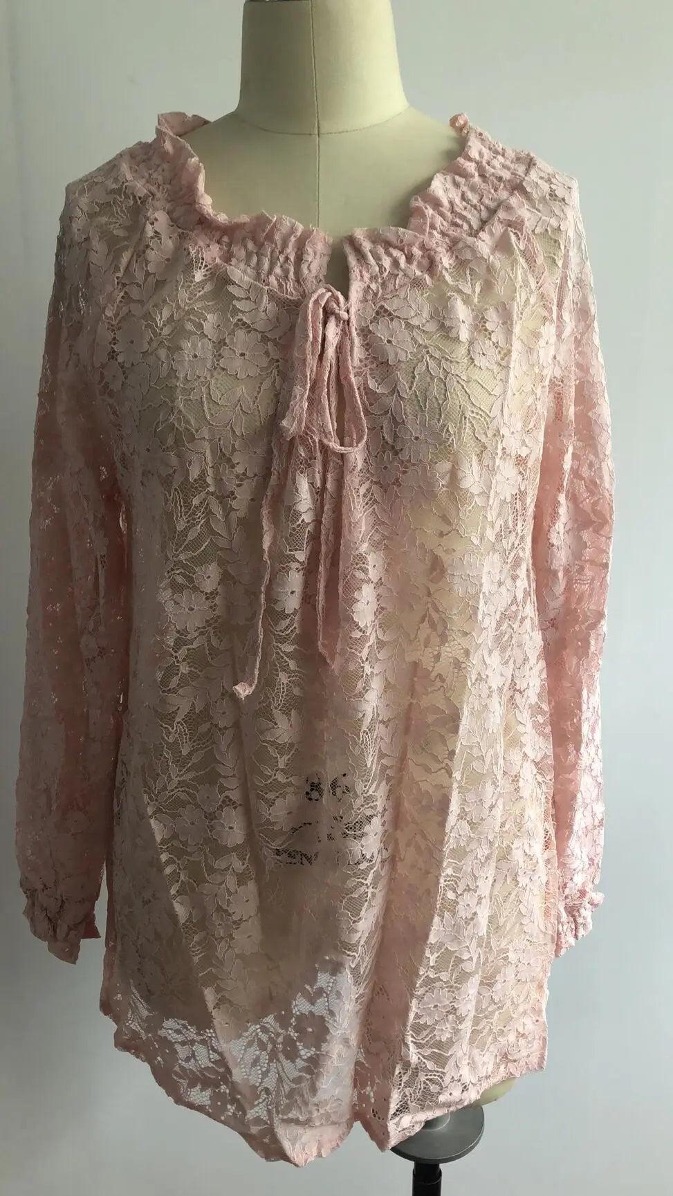 Blusas femininas 2025 Moda Primavera Verão Boho Renda Oco Decote Em V Profundo Pulôver Camisa Feminina Elegante Blusa Casual Tops Soltos