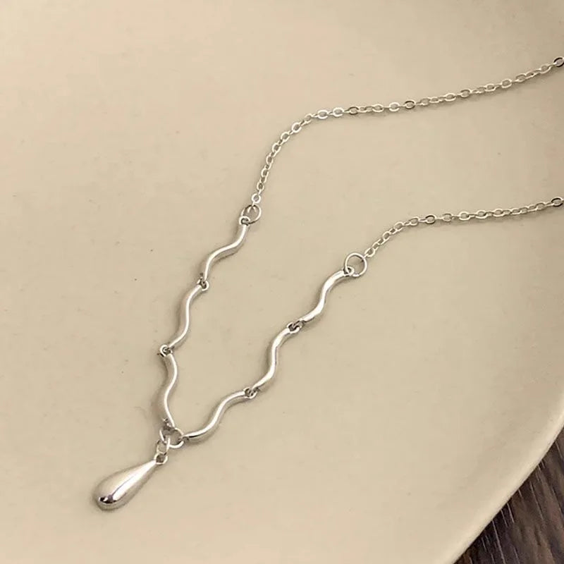 Подвеска На Шею New in Vintage Glossy Water Droplet Necklaces Light Luxury Laziness Irregular Tassel Collar Chain Fine Jewelry