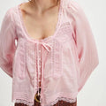 Blusa feminina Combhasaki Y2K Fairy, manga comprida, gola quadrada, patchwork de renda, amarração frontal transparente, blusa curta com botões