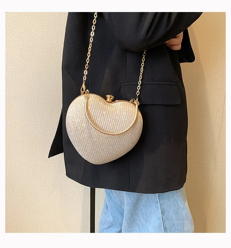 Evening Clutch Bag Women Bag Shiny Handbag Heart Shape Metal Clutches Bag Fashion Chain Shoulder Crossbody Bag Luxury Lady Purse