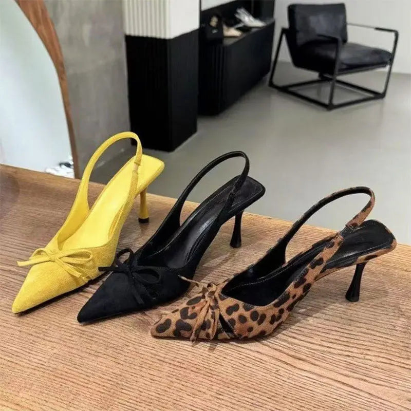 Sandálias femininas de salto alto com estampa de leopardo, bico fino, mules sem cadarço