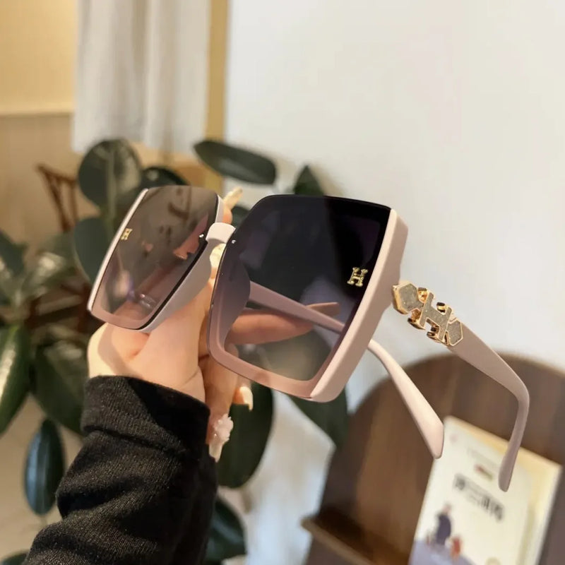 New Fashion Women's Sunglasses Light Luxury Travel Temple Letters UV400 Sunglasses(DS-3011)