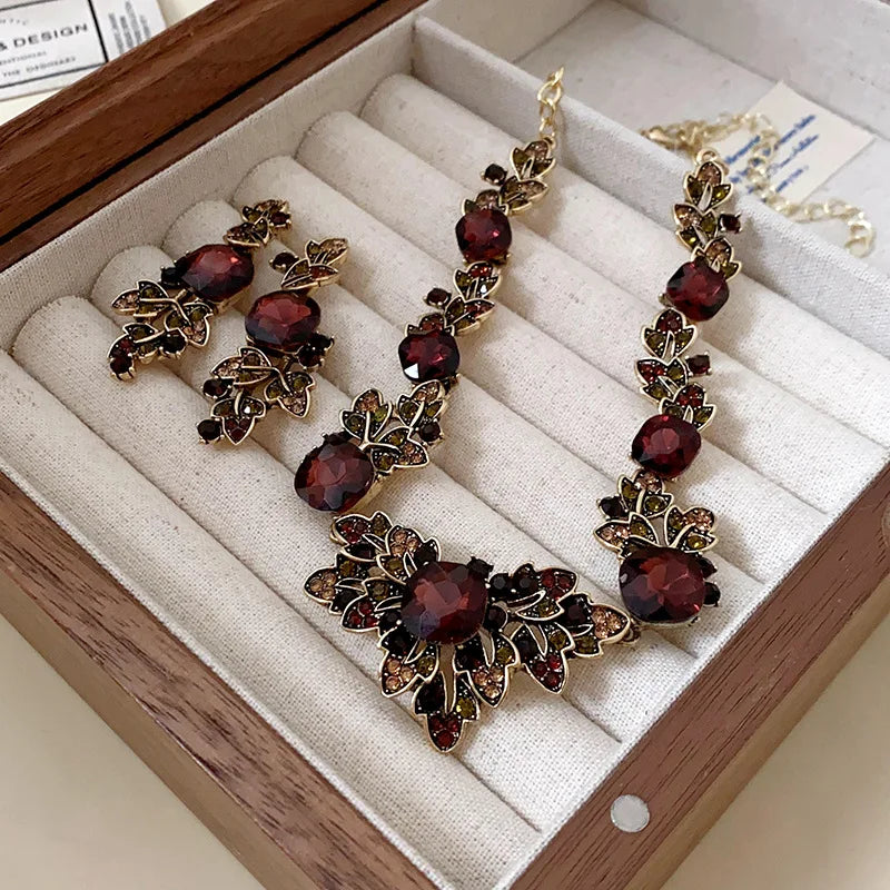 Colares de folhas vintage Draweye estilo medieval hipérbole gargantilhas joias strass