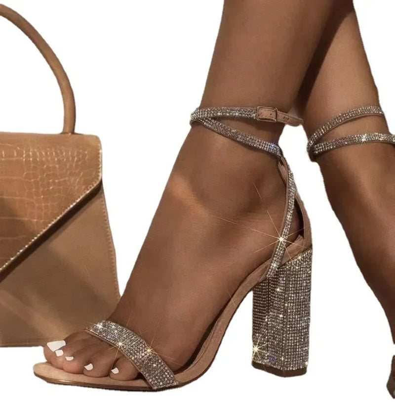 Sandálias de Salto Alto Mulheres Strass Sexy Transparente Sandálias de Salto Alto Feminino Novos Sapatos de Festa de Verão Senhoras Bombas Plus Size