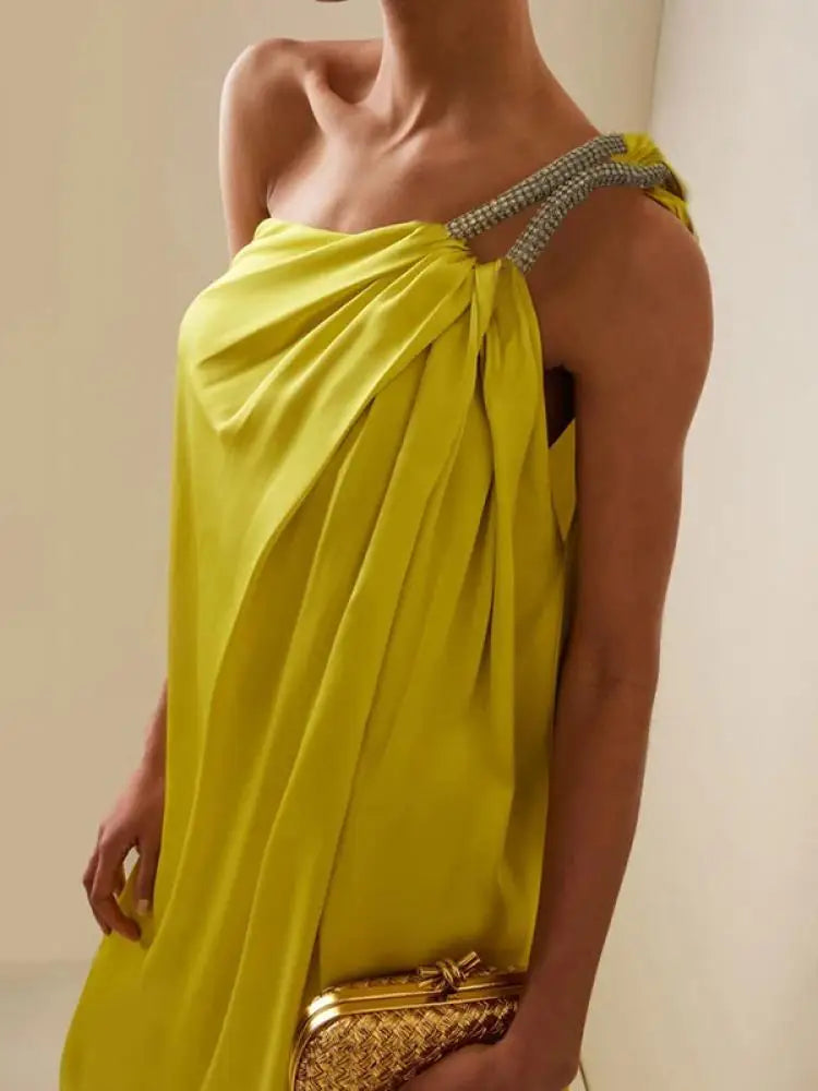 Vestido de noite elegante feminino Freeacy Loose Fit, cor sólida, amarelo, um ombro só, cintura alta, corte H, fenda lateral, vestido longo
