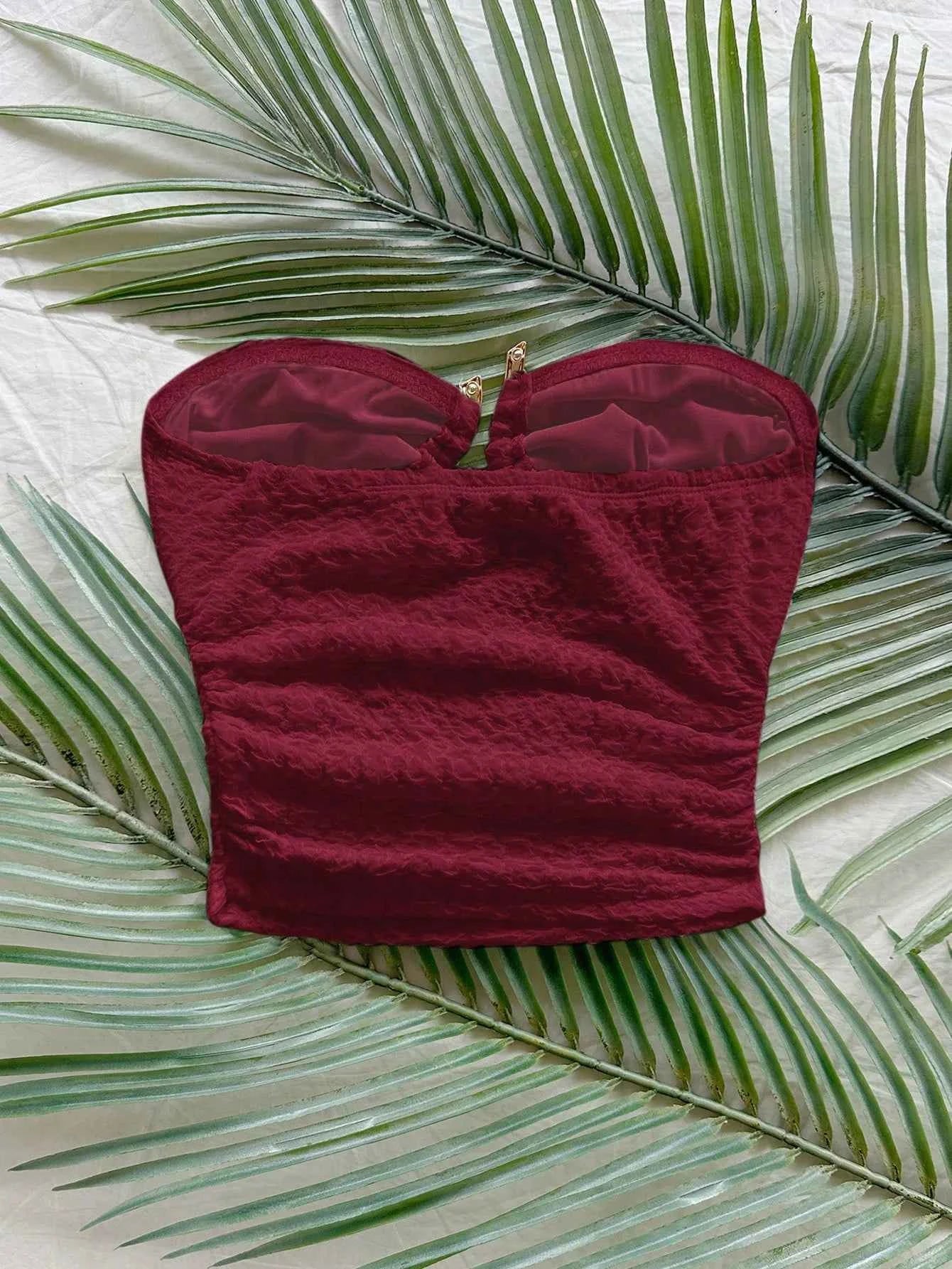 Vacation-style cute, pure yet sexy, solid wine-red strapless top