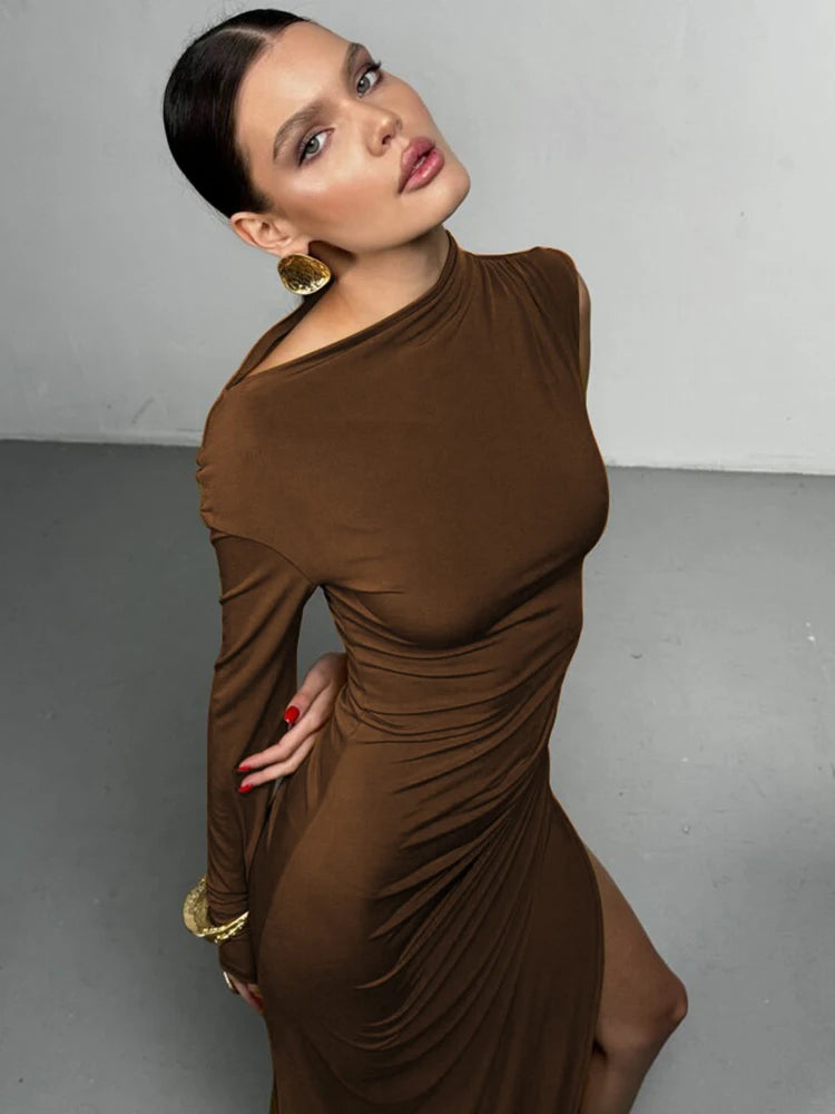 Mozision Skew Collar One Sleeve Sexy Maxi Dress For Women Gown Fashion Solid Thigh High Split Ruched Bodycon Club Long Dress