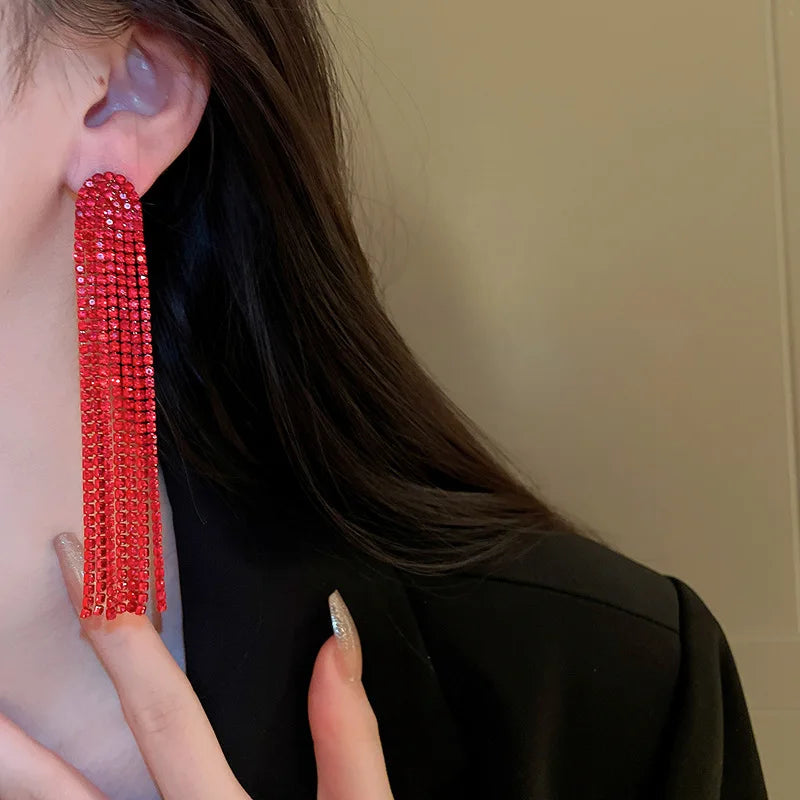 Irregular Long Tassel Earrings for Women Creative High Sense Light Luxury Solid Red Drop Earring Inlaid Rhinestone Jewelry Gifts
