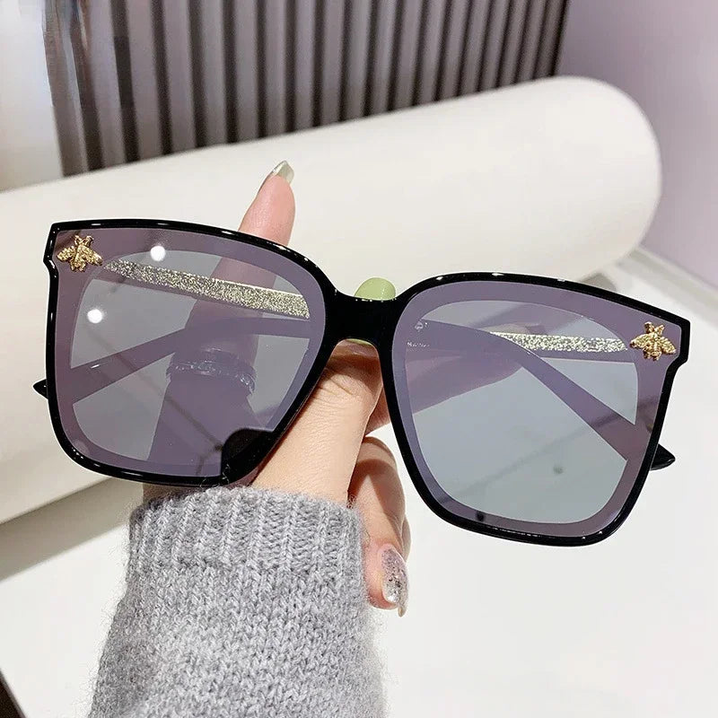 2024 New Small Square Sunglasses Women Men Luxury Brand Bee Sun Glasses Ladies Special Eyewear UV400 Girls Oculos De Sol Gafas