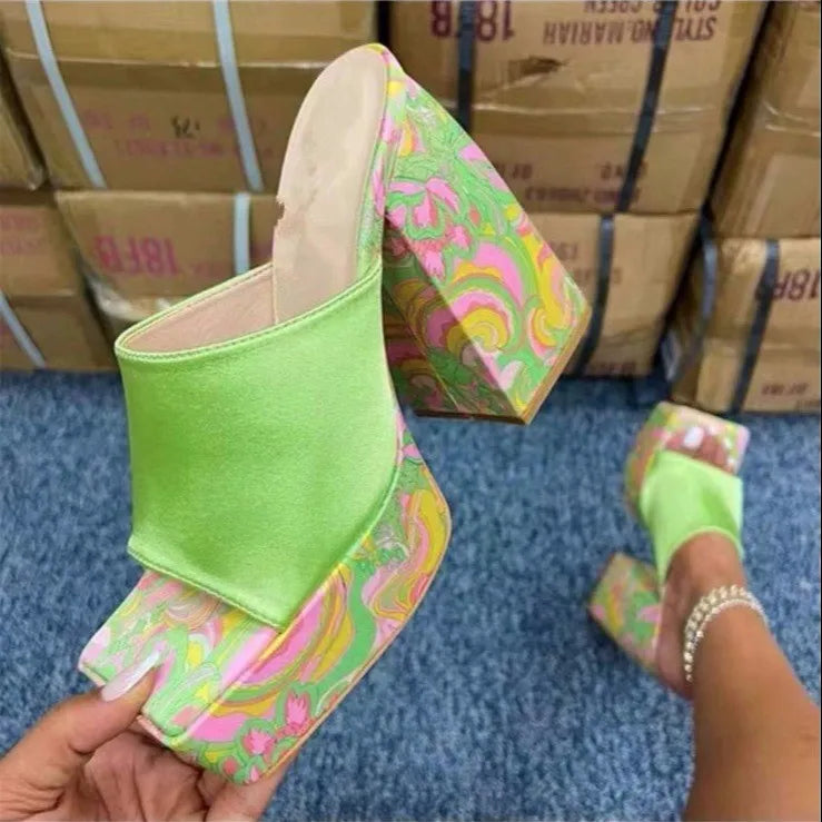 Women's Slippers 2024 New Printing Square Head Thick Bottom Heel Shoes One-line Flip Flops Large Size High-heeled Summer Sandals