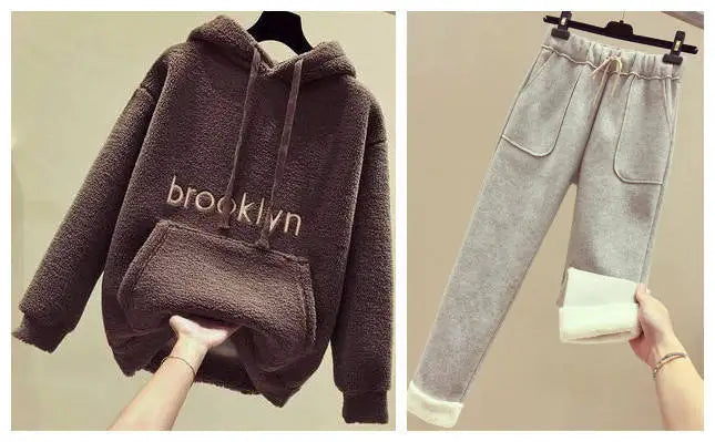 Thickened Lamb Velvet Set Women's Autumn Winter New Embroidery Sweatshirt Woolen Wide Leg Pants Two Piece Set Casual Style