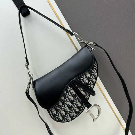 Azul bordado na moda axilas saco feminino crossbody sela bolsa urbana minimalista lona tamanho pequeno primavera 2025 - CRAVO ROSE