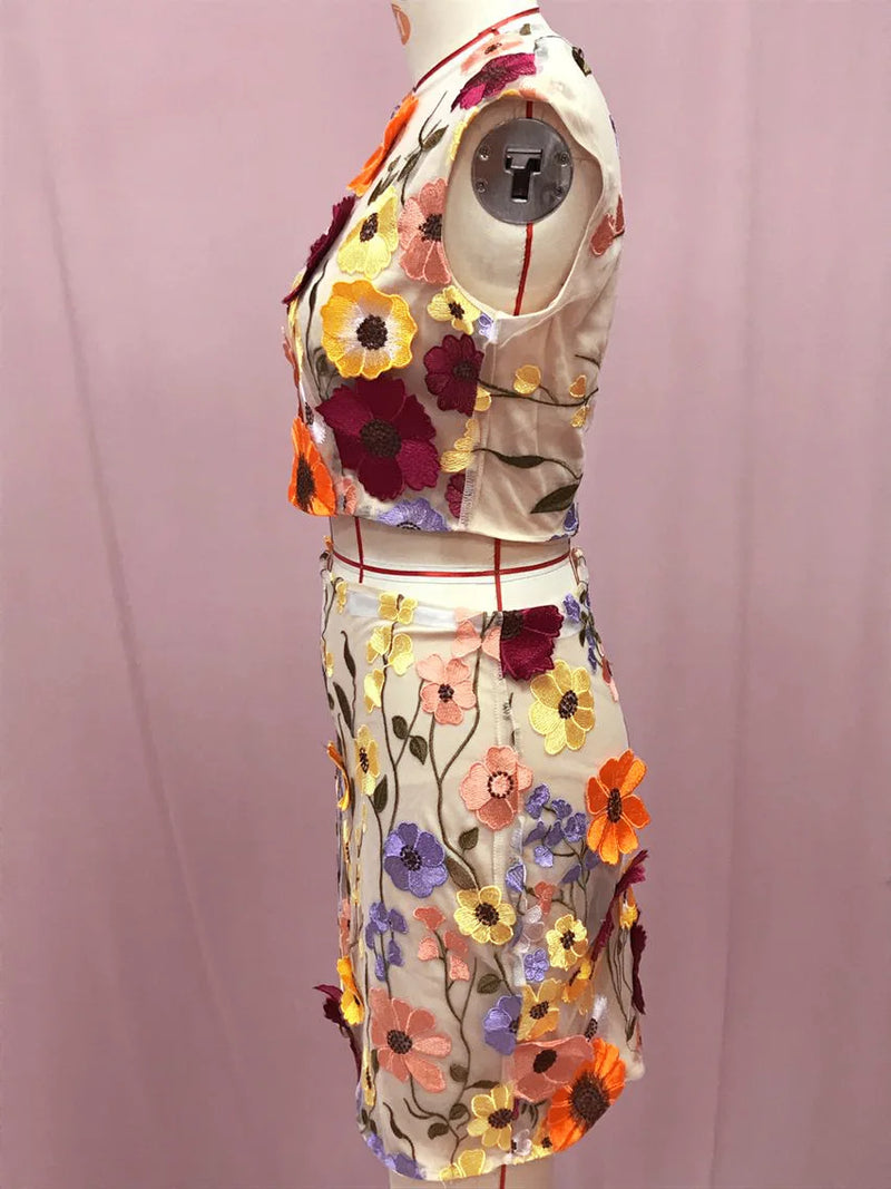 Spring Dress Women's Skirt High-quality Embroidery Hook Pattern Sleeveless Crop Top Wrap Hip Skirt Set of Two Pieces