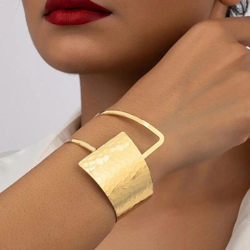 Creative And Exaggerated Bracelet, Niche Design, Cool Open-Ended Bracelet, A Personalized Gift For Your Savage Girlfriend