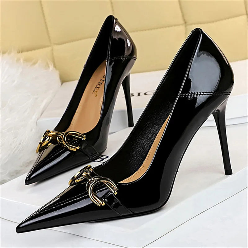 Sapatos de salto alto sensuais de 10 cm, cor vinho, nude, para mulheres, stripper, salto agulha, couro brilhante, para casamento, noiva, vermelho de qualidade