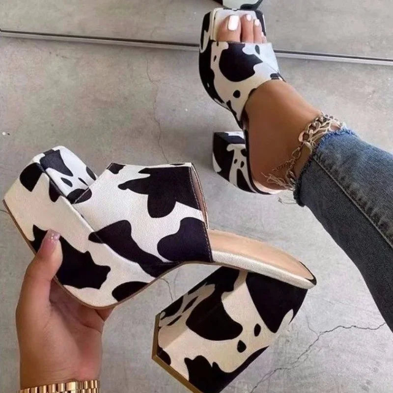 Women's Slippers 2024 New Printing Square Head Thick Bottom Heel Shoes One-line Flip Flops Large Size High-heeled Summer Sandals