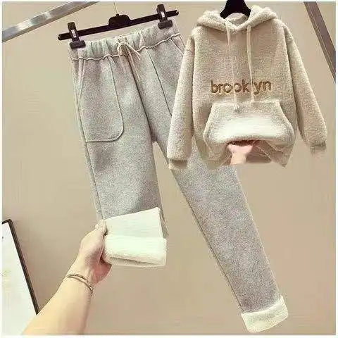 Thickened Lamb Velvet Set Women's Autumn Winter New Embroidery Sweatshirt Woolen Wide Leg Pants Two Piece Set Casual Style