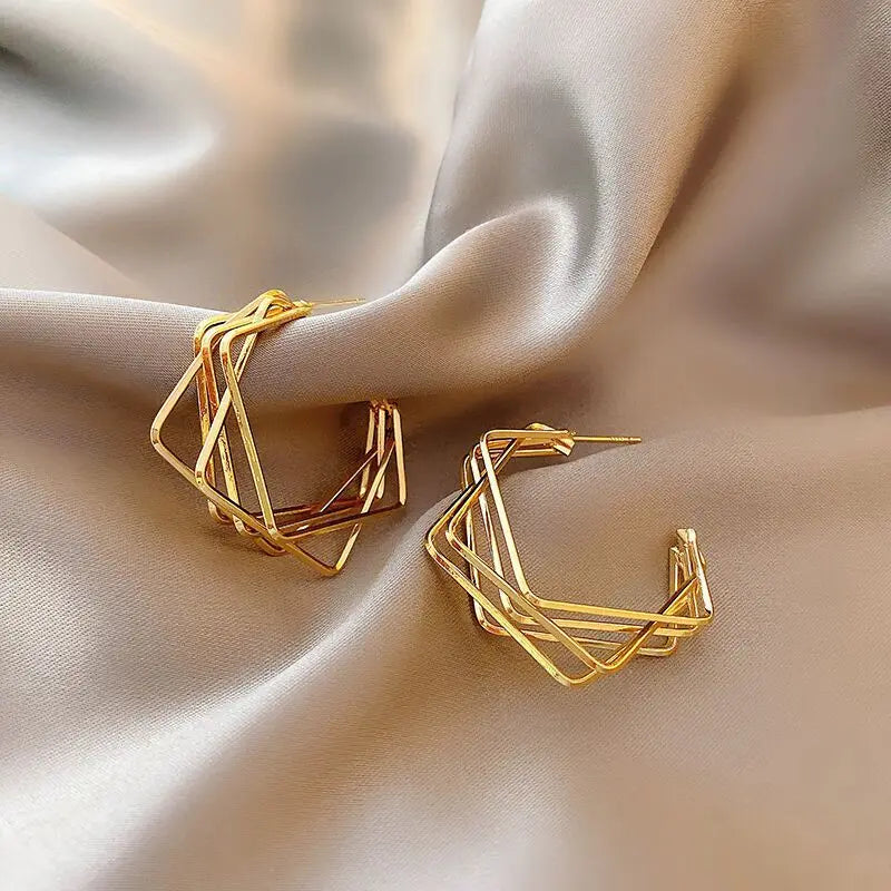 New Fashion Trend Unique Design Elegant Delicate Retro Exaggerated Multilayer Stud Earrings Women Jewelry Party Gifts Wholesale