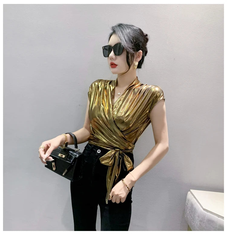 Blusa de manga curta brilhante dourada prateada verde para mulheres, camisa curta sexy irregular, bandagem feminina, tops de verão