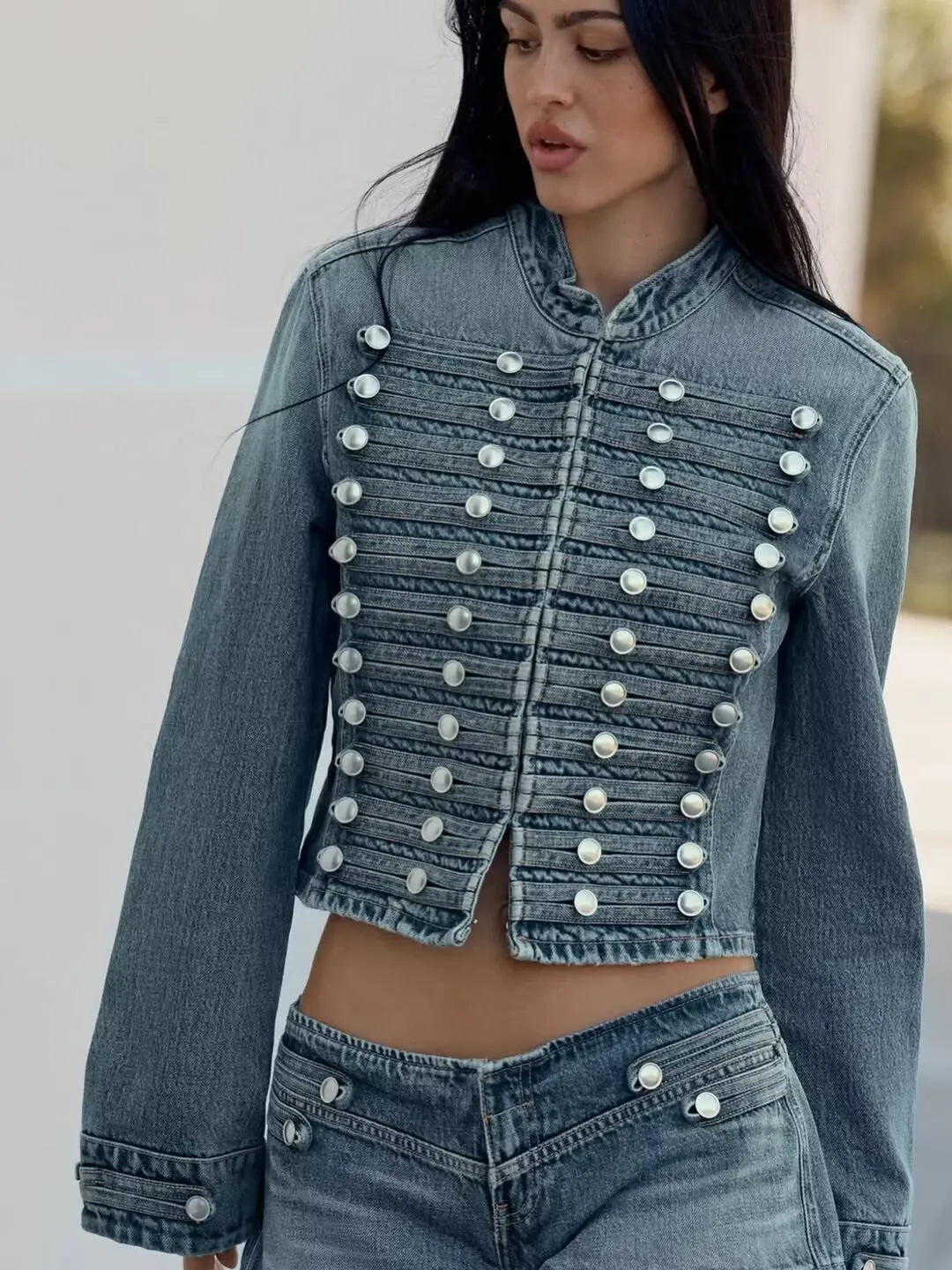 YENKYE Women's Cropped Denim Jacket Front Button Frayed Hem Stand Collar Streetwear Coat