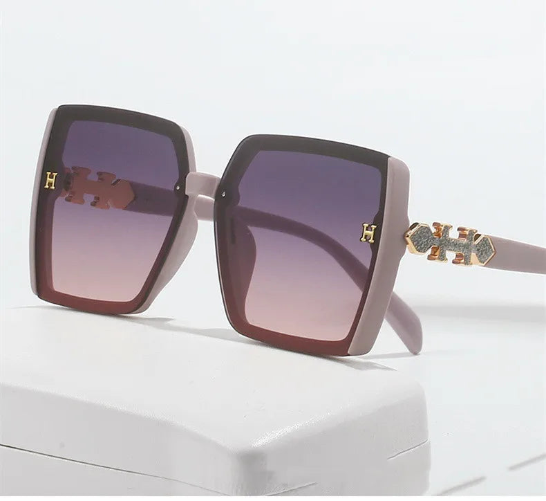 New Fashion Women's Sunglasses Light Luxury Travel Temple Letters UV400 Sunglasses(DS-3011)