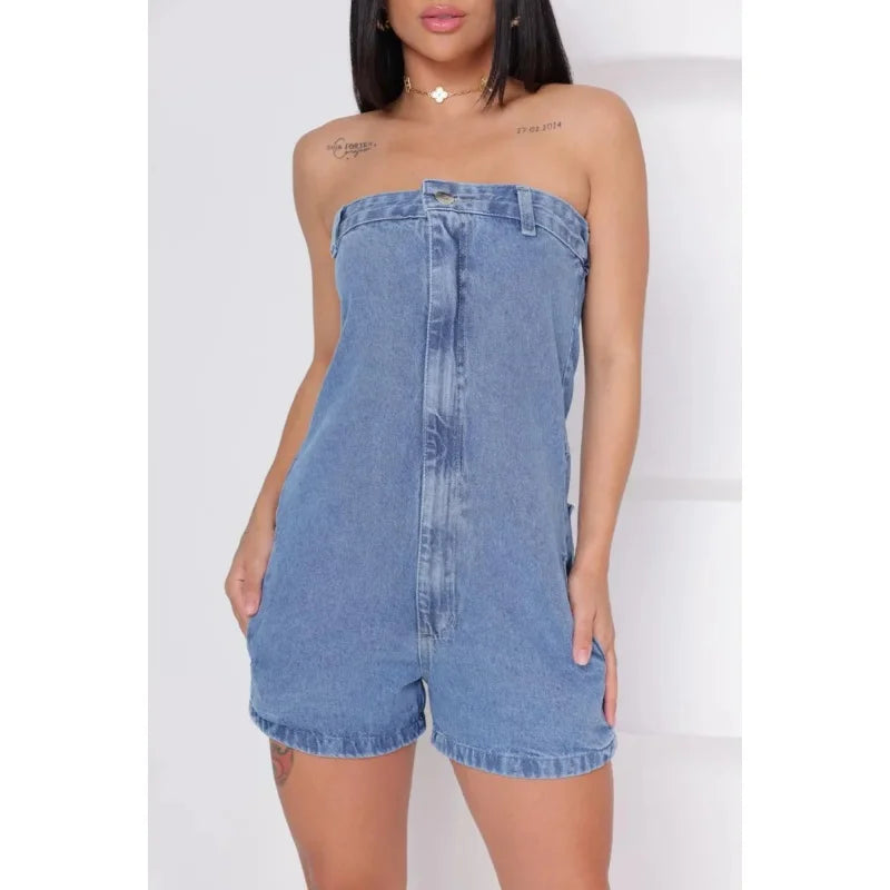 Calças curtas jeans femininas da moda, estilo designer.