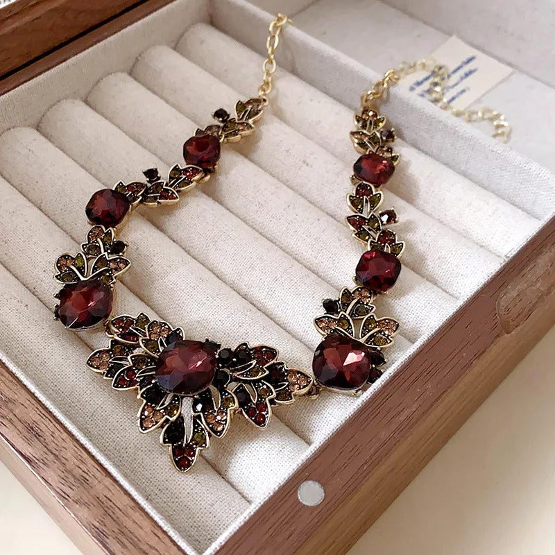 Colares de folhas vintage Draweye estilo medieval hipérbole gargantilhas joias strass