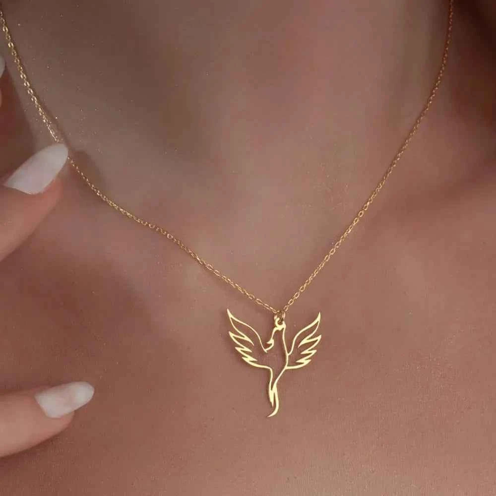 Creative Hollowed out Phoenix Necklace Made of Stainless Steel, Fashionable and Personalized Gift for Women