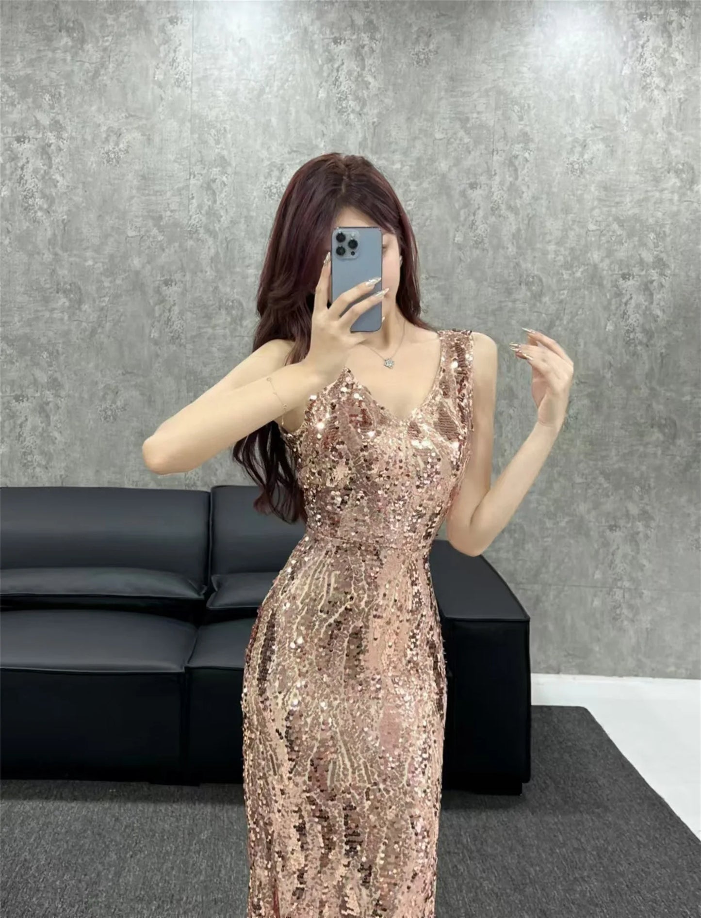 V-Neck Sleeveless Vest Strap Long Evening Dress Sparkling Sequins Slimming Midi Dress Elegant Commute Style Southeast Asia