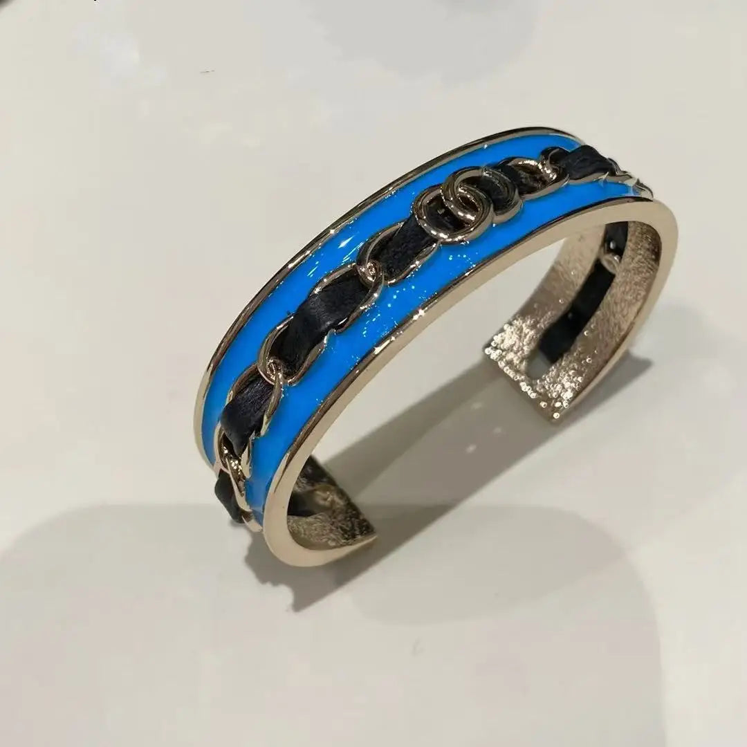 Pulseira Feminina Dourada Vazadacom Esmalte Colorido – Estilo Luxo Elegante