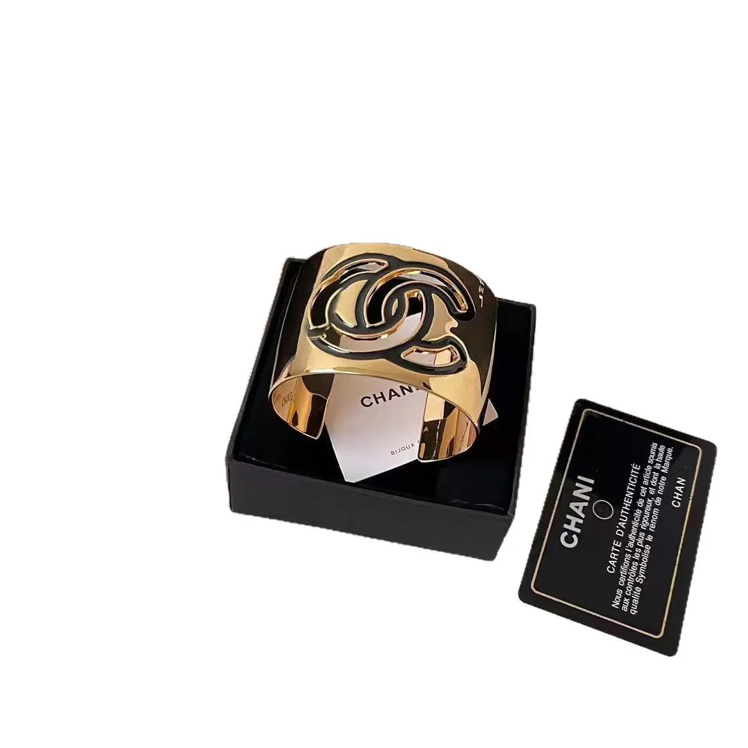 Pulseira Feminina Dourada Vazadacom Esmalte Colorido – Estilo Luxo Elegante