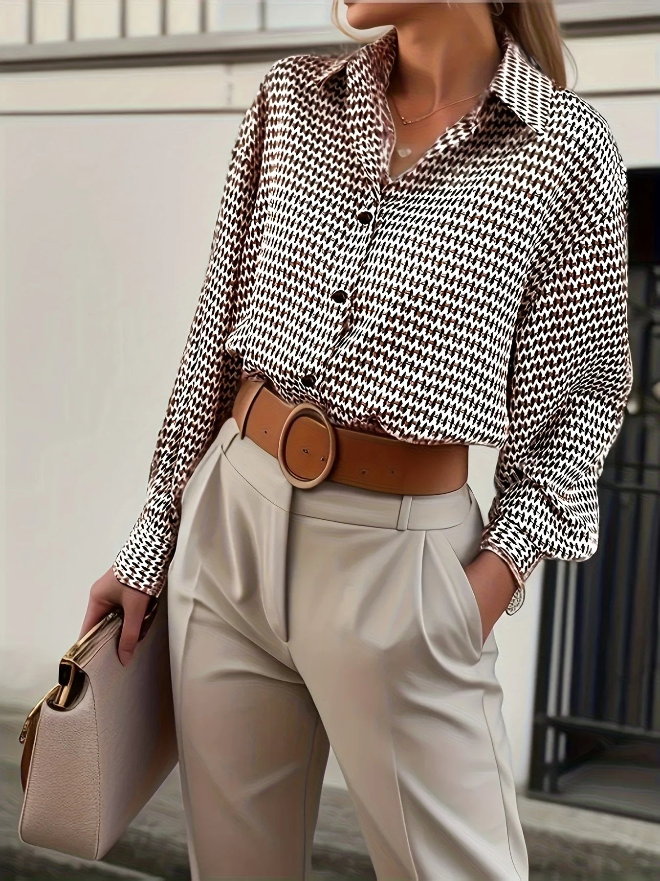 Ladies' Casual, Fashionable, Comfortable Printed Single Row Button-Up Lapel Long-Sleeved Shirt