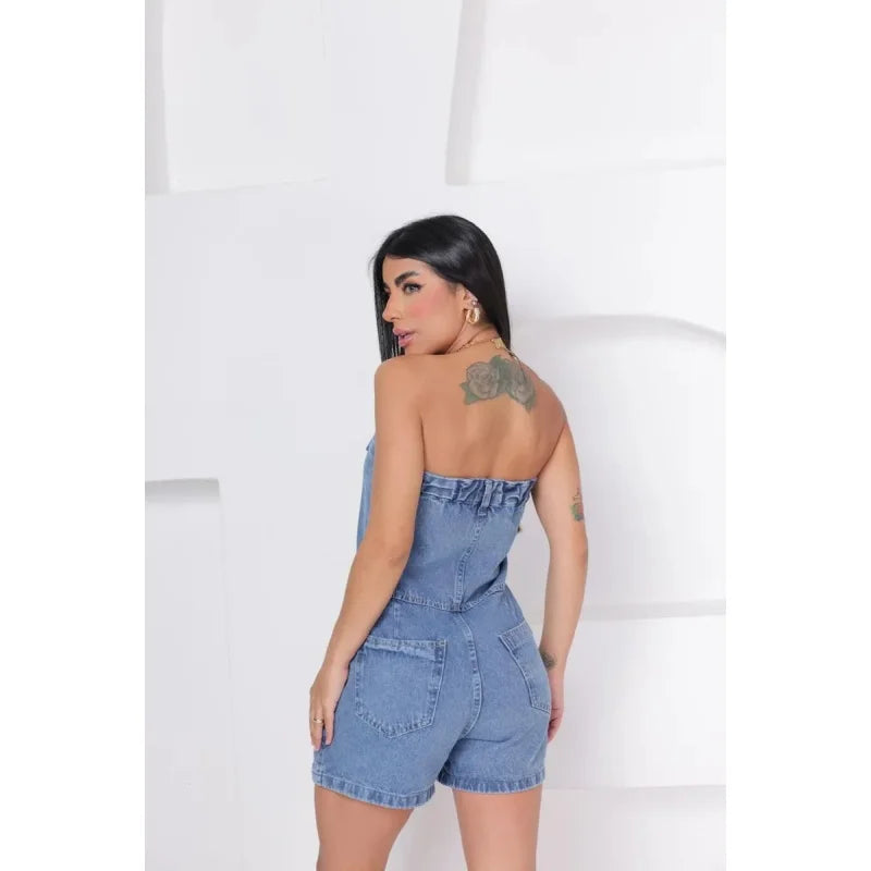 Calças curtas jeans femininas da moda, estilo designer.