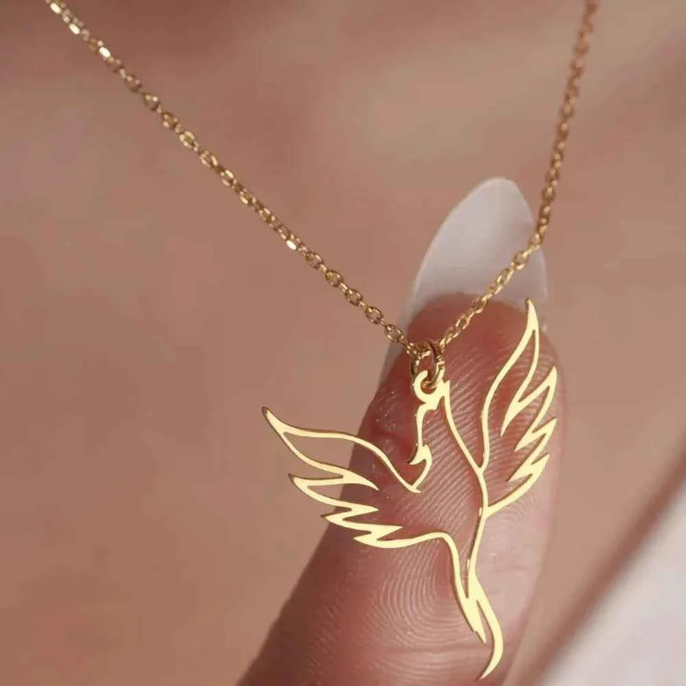 Creative Hollowed out Phoenix Necklace Made of Stainless Steel, Fashionable and Personalized Gift for Women