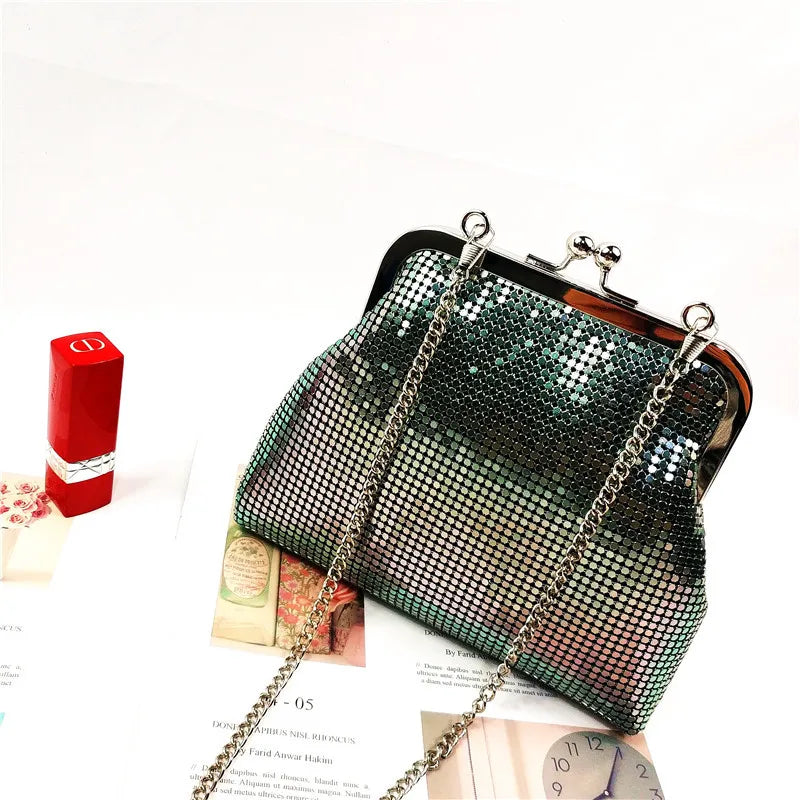 Trend Small Square Bag Metal Chain Crossbody Bag Women Evening Clutches Bag Luxury Design Shoulder Bag Ladies Party Dinner Purse