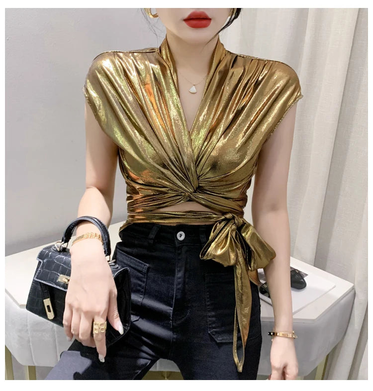 Blusa de manga curta brilhante dourada prateada verde para mulheres, camisa curta sexy irregular, bandagem feminina, tops de verão