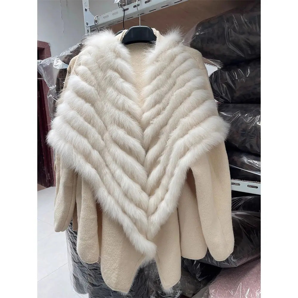 2025 Faux Fur Trim Knit Coat Fox Like Collar Plush Cardigan Women Winter Thick Designer Warm Touch