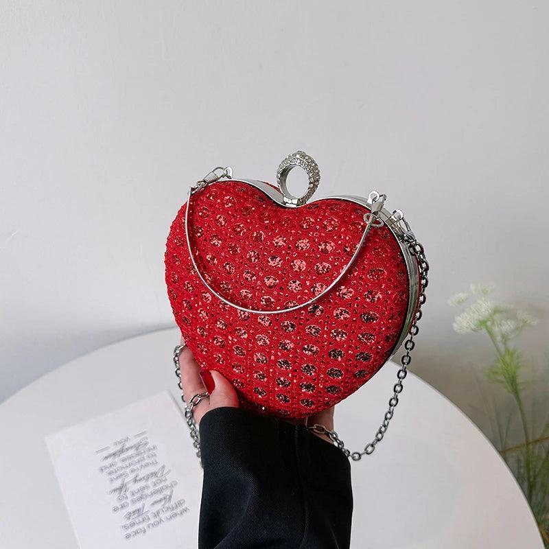 A heart-shaped shiny shoulder bag, bright colors, rich and gorgeous appearance - CRAVO ROSE