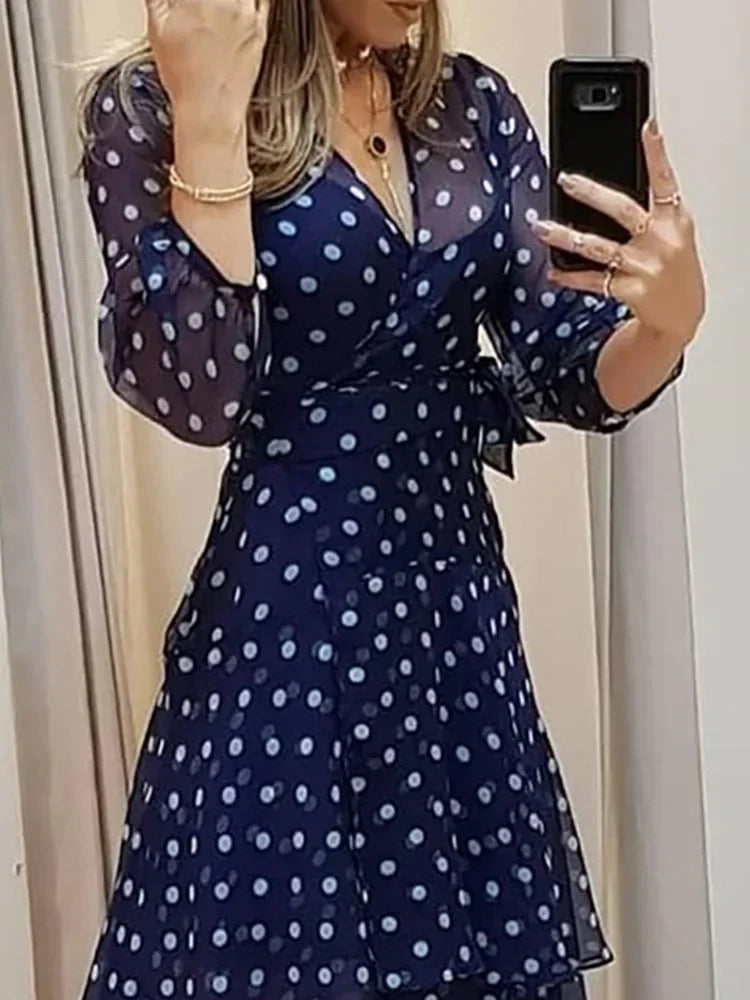 Vestido longo feminino com estampa de bolinhas e manga lanterna, babados em camadas, elegante, fashion, chique