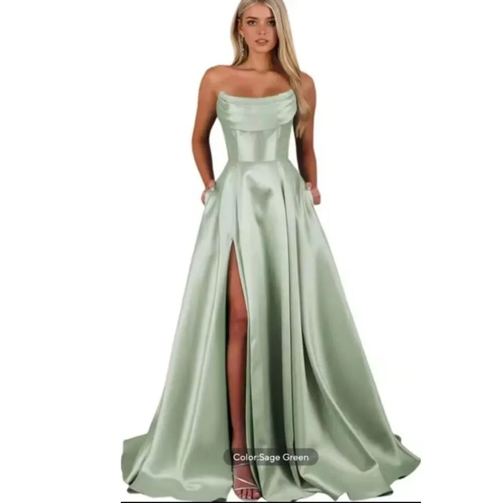 Vestido de Festa em Cetim com Bolsos, Tomara Que Caia e Modelagem Evasê