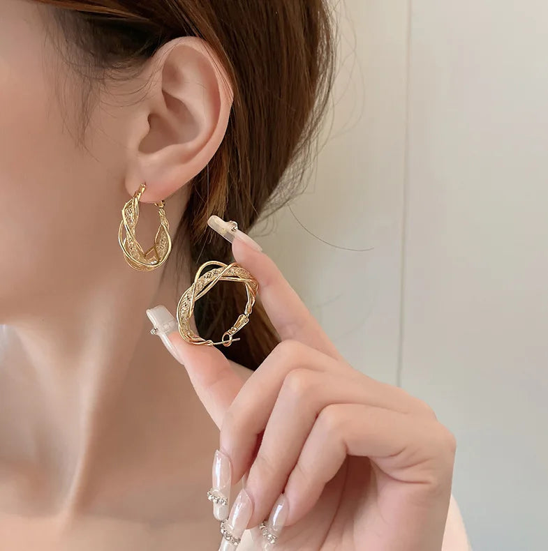 New Fashion Trend Unique Design Elegant Delicate Retro Exaggerated Multilayer Stud Earrings Women Jewelry Party Gifts Wholesale