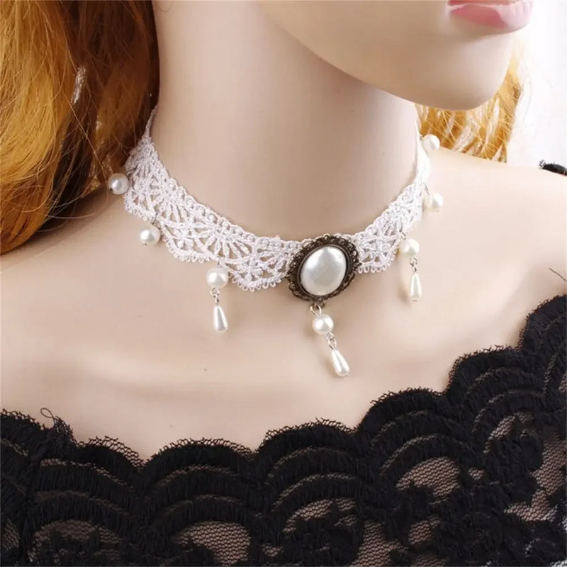 Fashion Gothic White Crystal Lace Choker Necklace For Women Fashion Victoria Vintage Clavicle Chain Collar Statement Jewelry