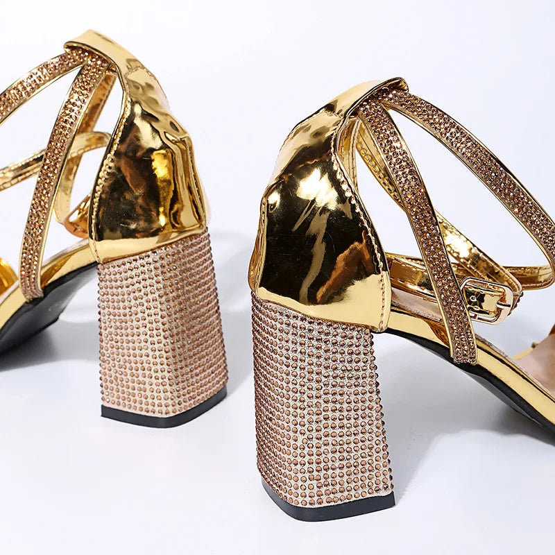 Sandálias de Salto Alto Mulheres Strass Sexy Transparente Sandálias de Salto Alto Feminino Novos Sapatos de Festa de Verão Senhoras Bombas Plus Size