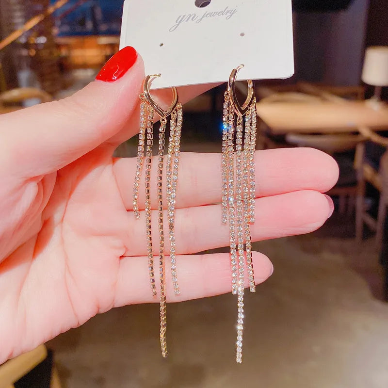 New Fashion Trend Unique Design Elegant Exquisite Light Luxury Exaggerated Serpentine Earrings Female Jewelry Party Senior Gift