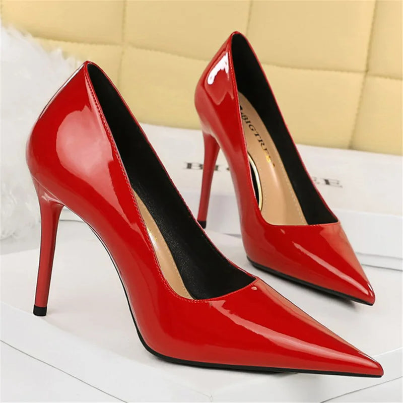 Sapatos de salto alto sensuais de 10 cm, cor vinho, nude, para mulheres, stripper, salto agulha, couro brilhante, para casamento, noiva, vermelho de qualidade