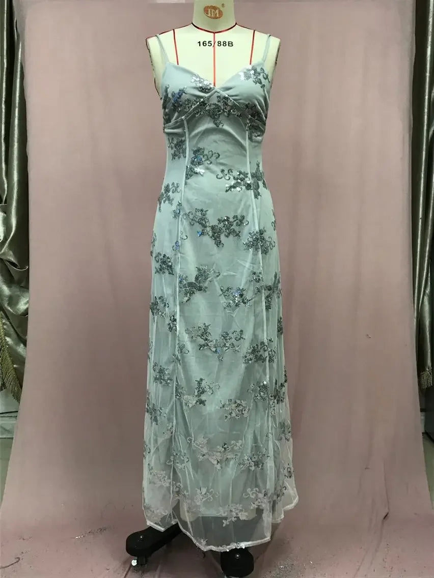 Vestido Longo de Festa com Lantejoulas e Costas Abertas – Decote V Elegante