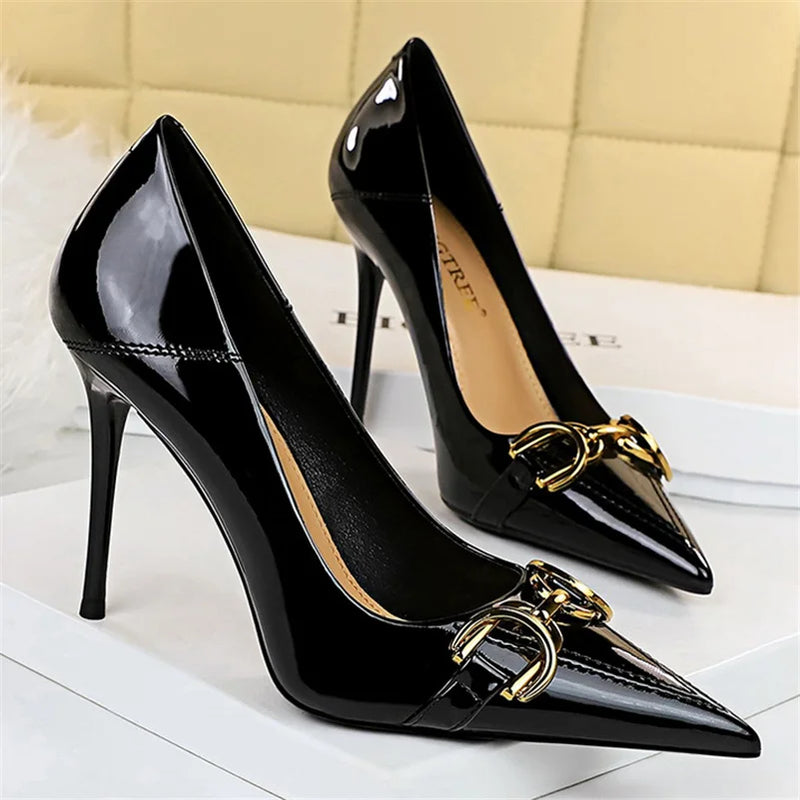 Sapatos de salto alto sensuais de 10 cm, cor vinho, nude, para mulheres, stripper, salto agulha, couro brilhante, para casamento, noiva, vermelho de qualidade