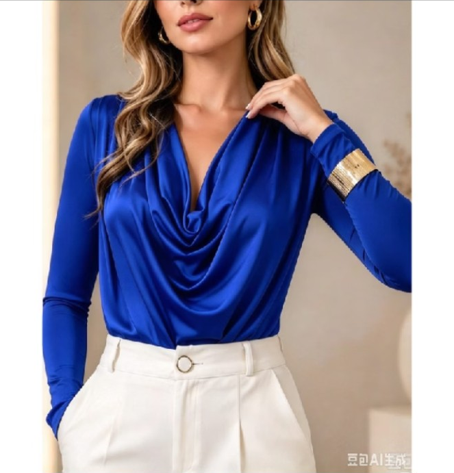Blusa feminina gola boba premium na cor Azul royal